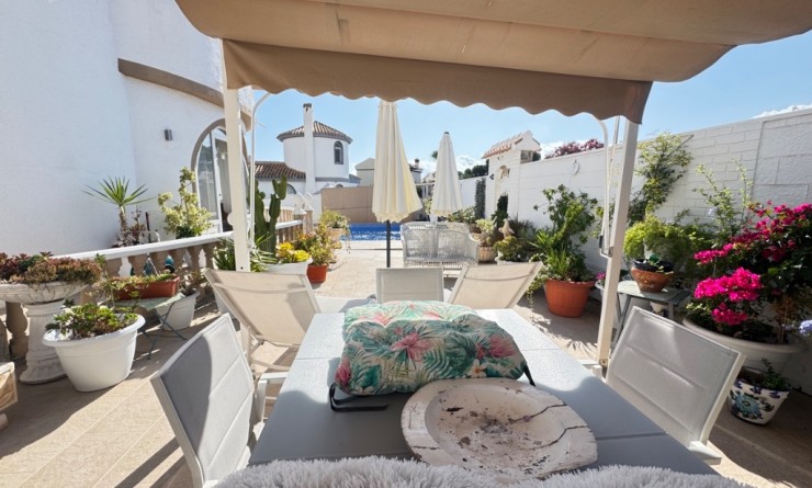 Sale - Villa - La Zenia