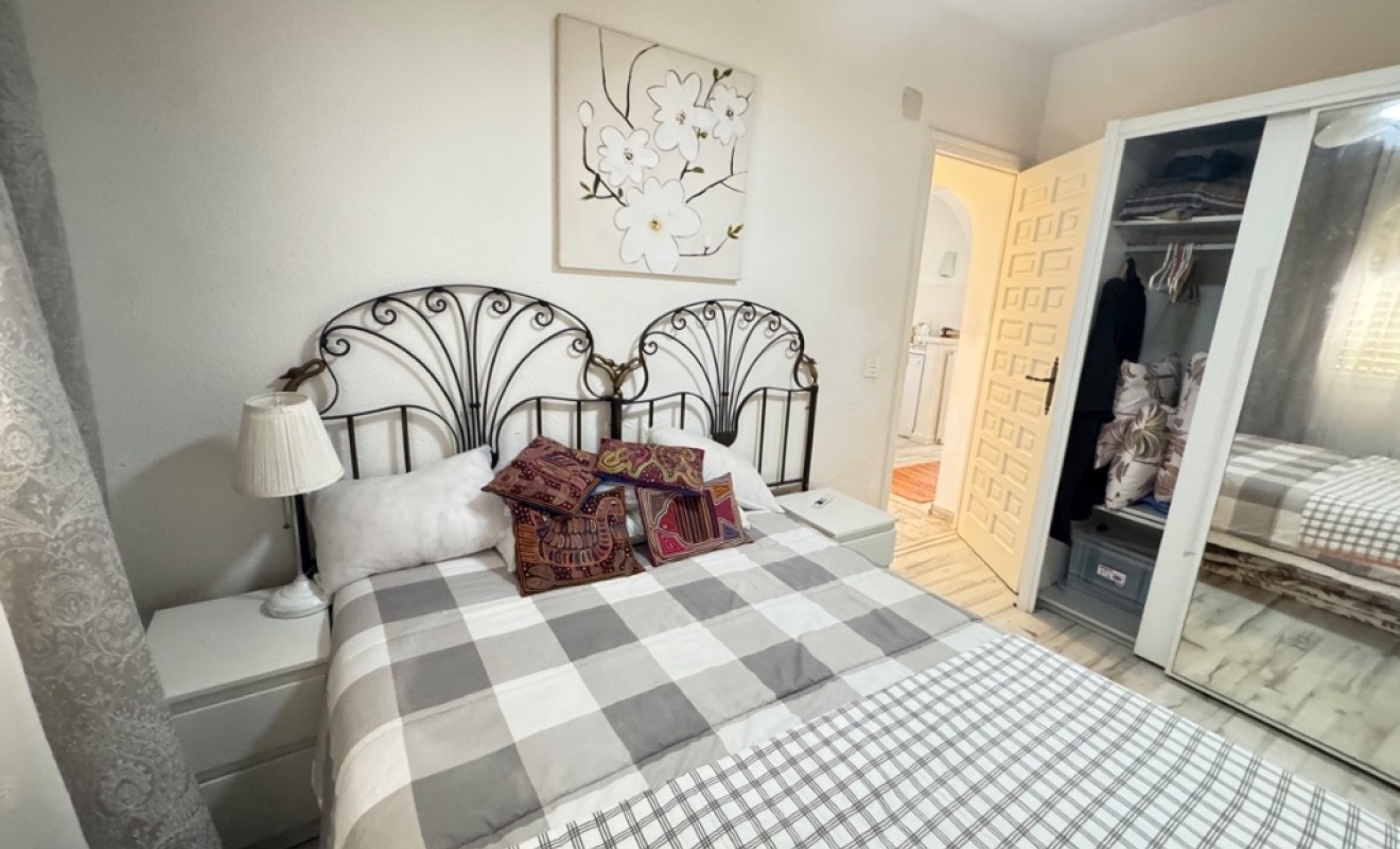 Sale - Villa - La Zenia