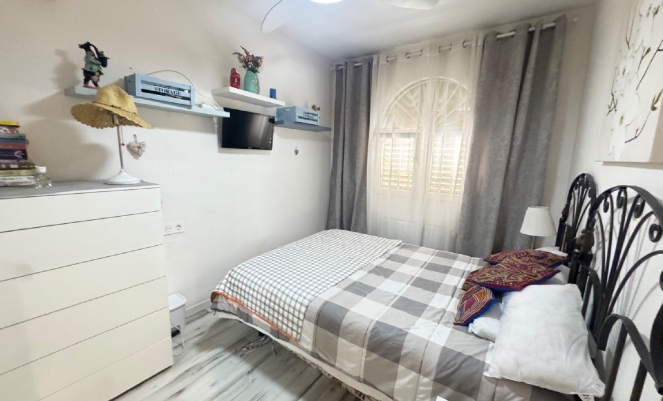 Sale - Villa - La Zenia