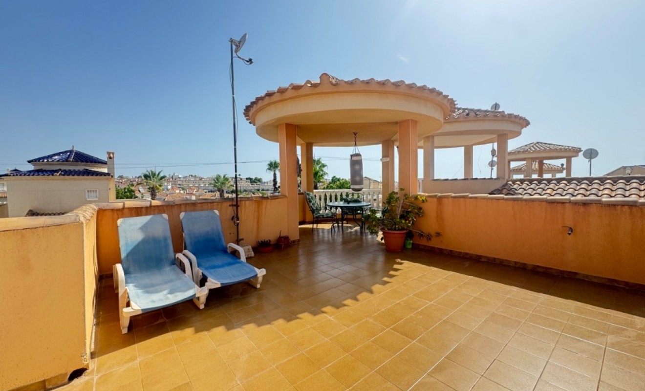 Sale - Villa - Orihuela Costa - Villamartín