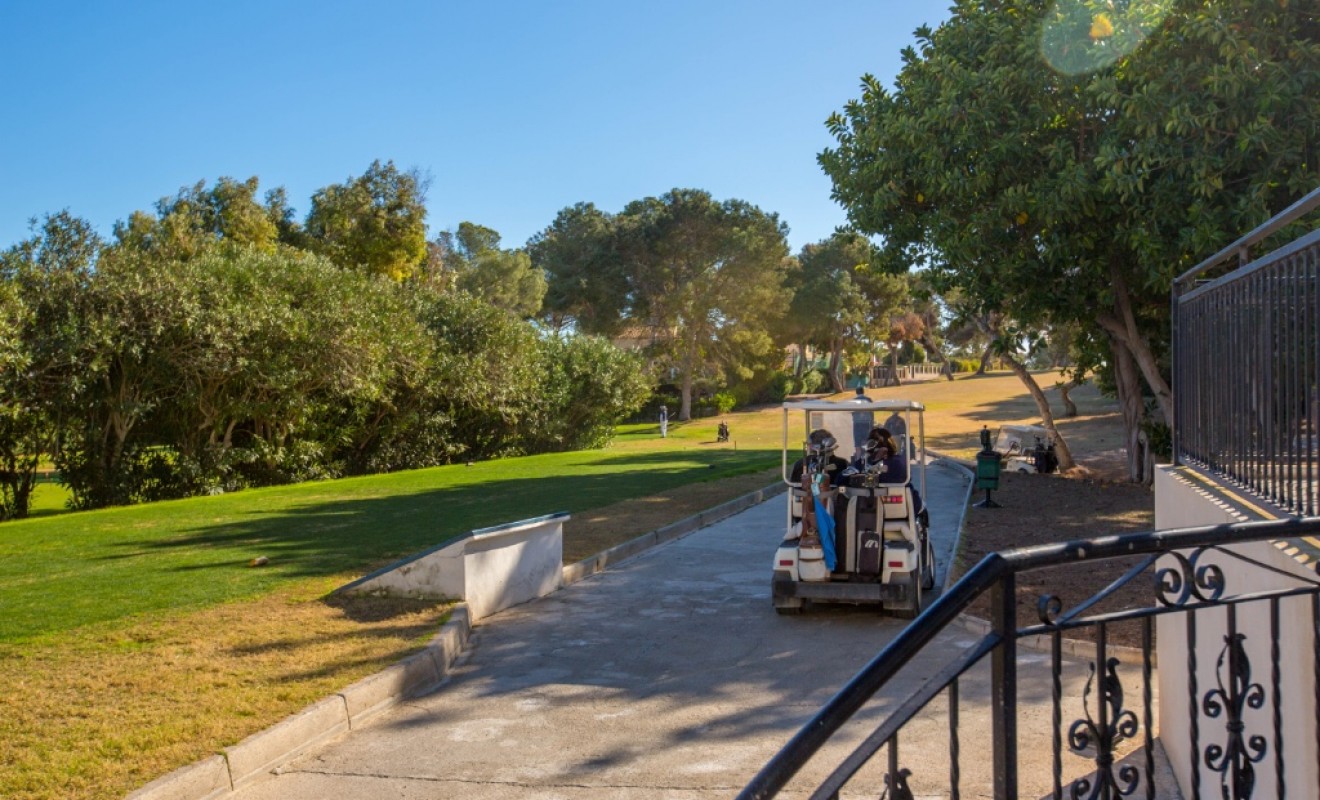 Sale - Villa - Orihuela Costa - Villamartín