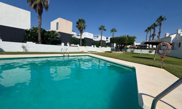 Sale - Townhouse - Orihuela Costa - Villamartín