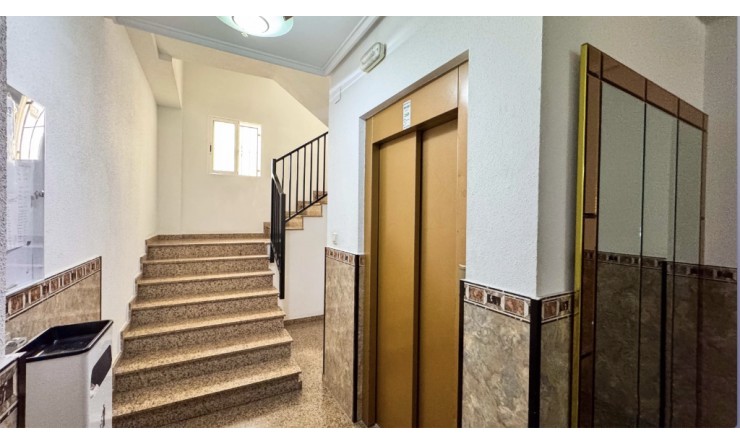 Wederverkoop - Appartement - Torrevieja - torrevieja