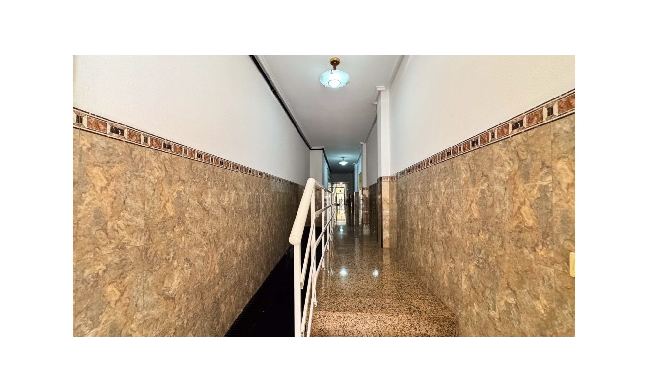 Wederverkoop - Appartement - Torrevieja - torrevieja