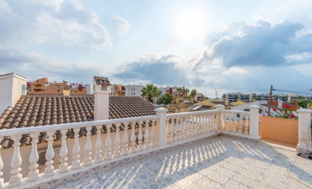 Sale - Villa - Orihuela Costa - Playa Flamenca