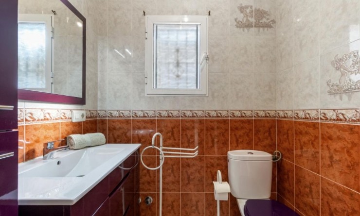 Sale - Villa - Orihuela Costa - Playa Flamenca