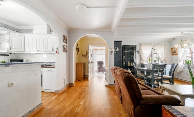 Sale - Villa - Orihuela Costa - Playa Flamenca