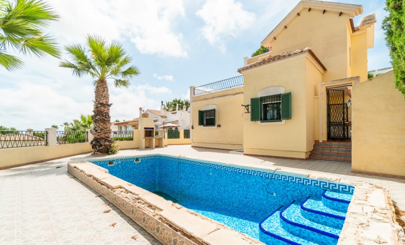Sale - Villa - Orihuela Costa - Villamartín