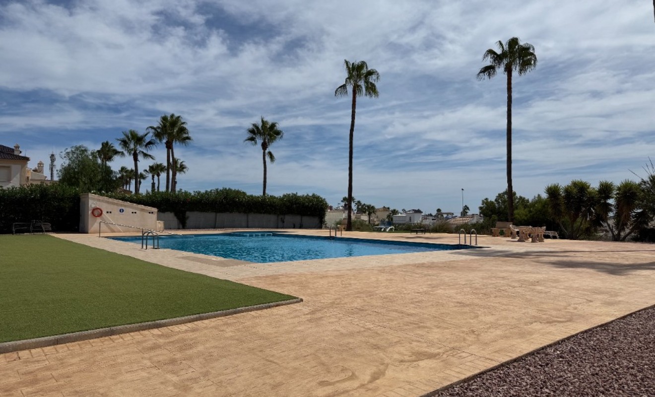 Sale - Villa - Orihuela Costa - Villamartín