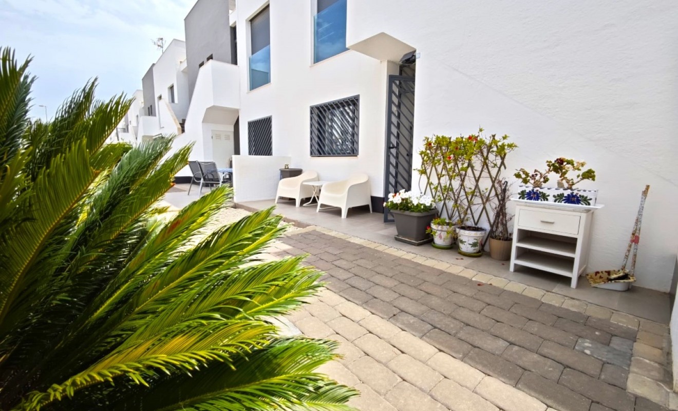 Sale - Apartment - Orihuela Costa - La Zenia