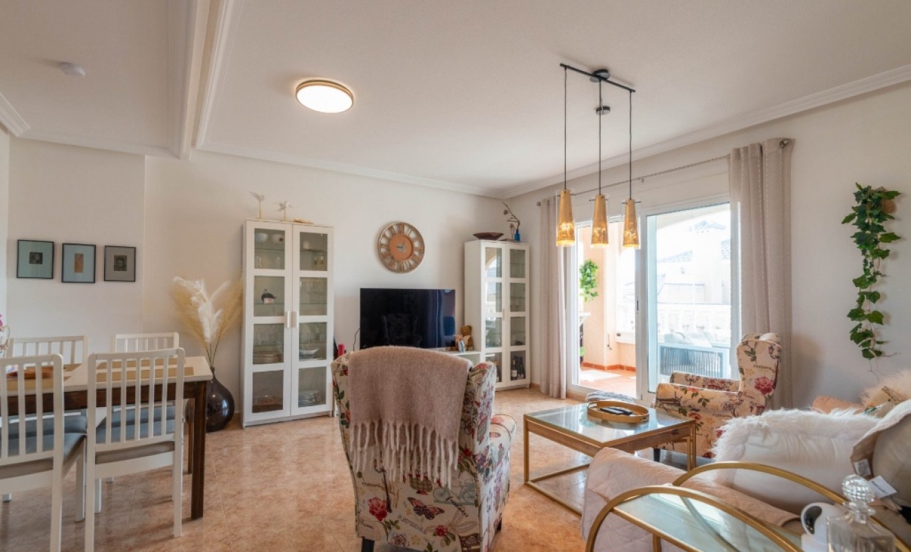 Sale - Apartment - Villamartín