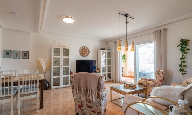 Sale - Apartment - Villamartín