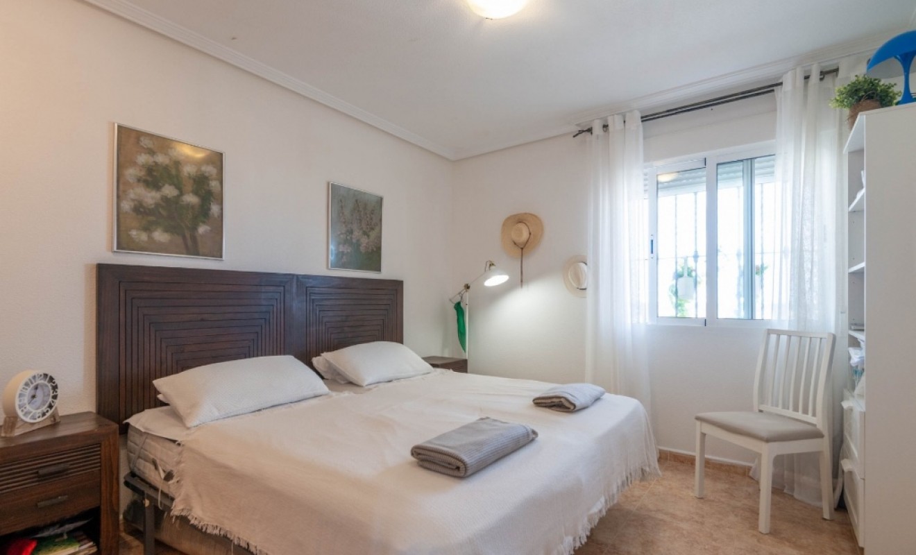 Sale - Apartment - Villamartín