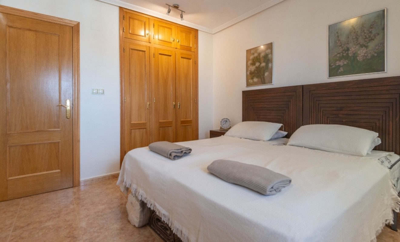 Sale - Apartment - Villamartín