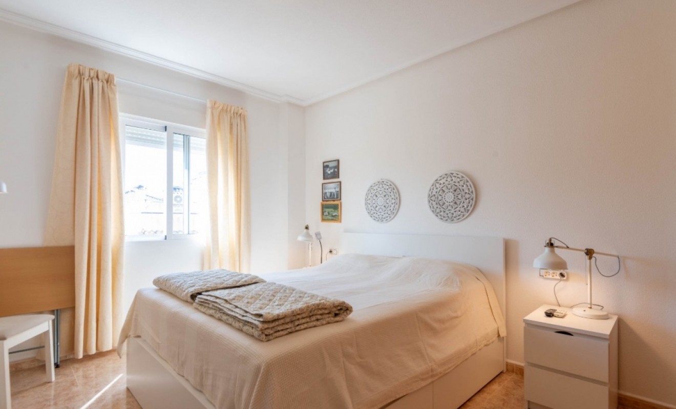 Sale - Apartment - Villamartín