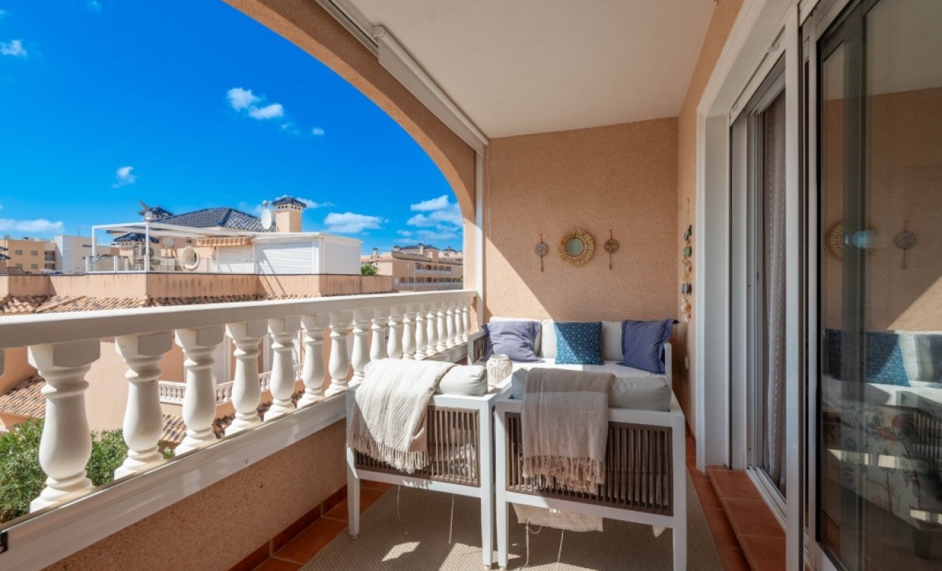 Sale - Apartment - Villamartín