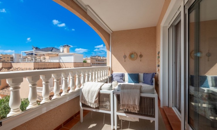 Sale - Apartment - Villamartín