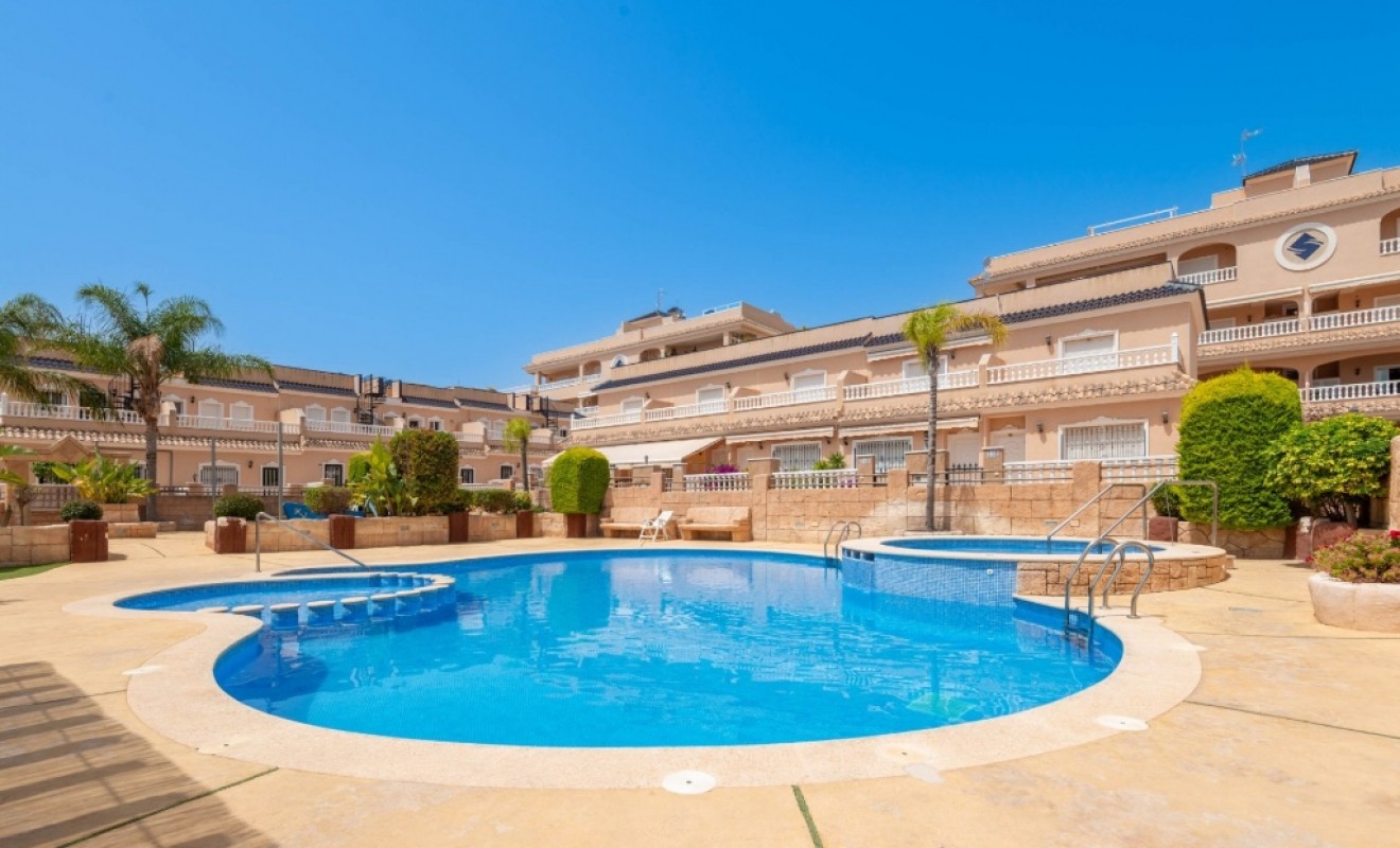 Sale - Apartment - Villamartín