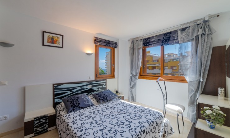 Revente - Appartement - Punta Prima