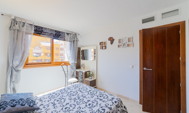 Revente - Appartement - Punta Prima