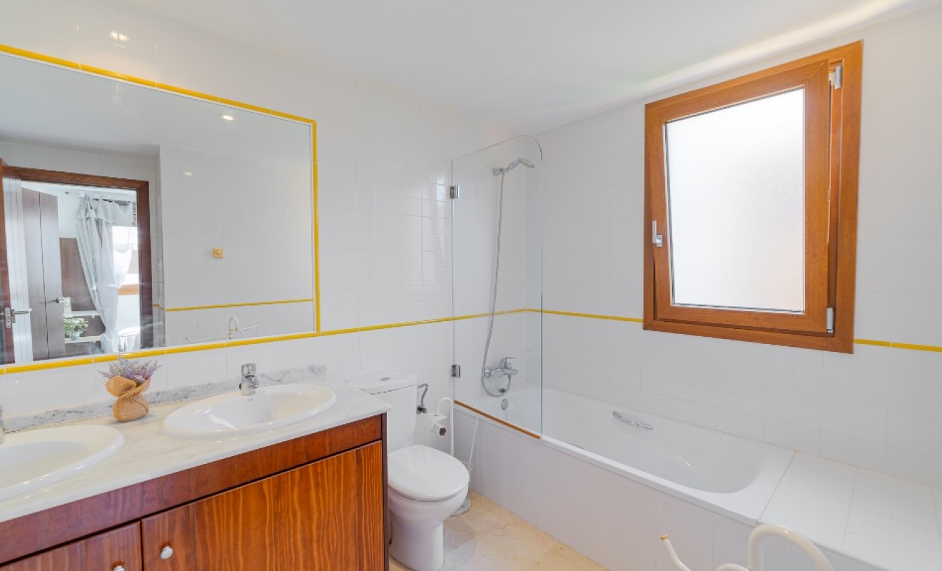 Revente - Appartement - Punta Prima