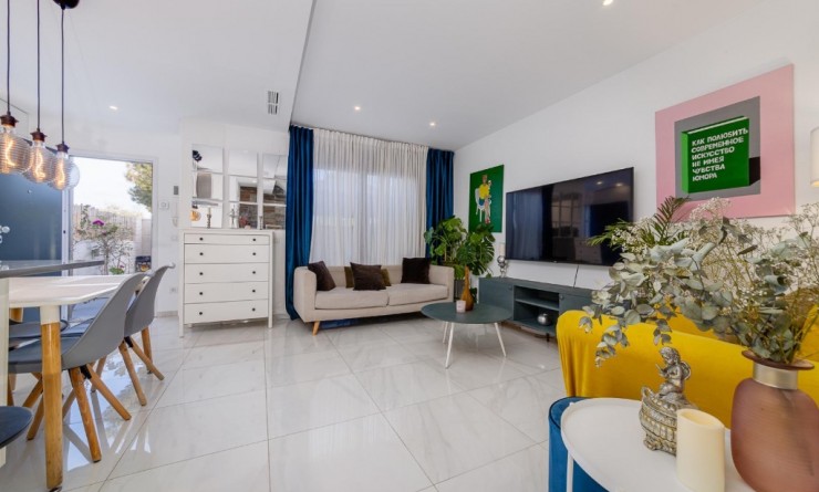 Wederverkoop - Semi - Detached Villa - Orihuela Costa - Villamartín