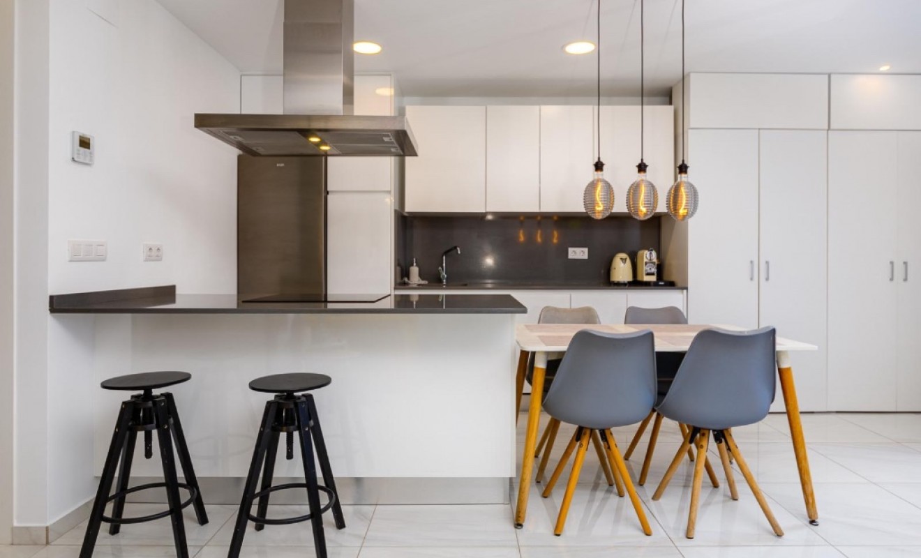 Wederverkoop - Semi - Detached Villa - Orihuela Costa - Villamartín