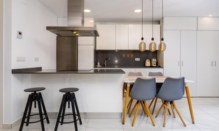 Wederverkoop - Semi - Detached Villa - Orihuela Costa - Villamartín