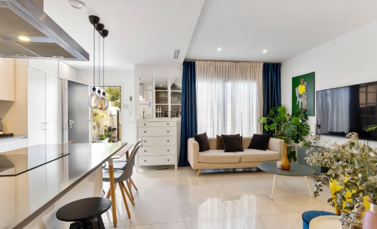 Wederverkoop - Semi - Detached Villa - Orihuela Costa - Villamartín