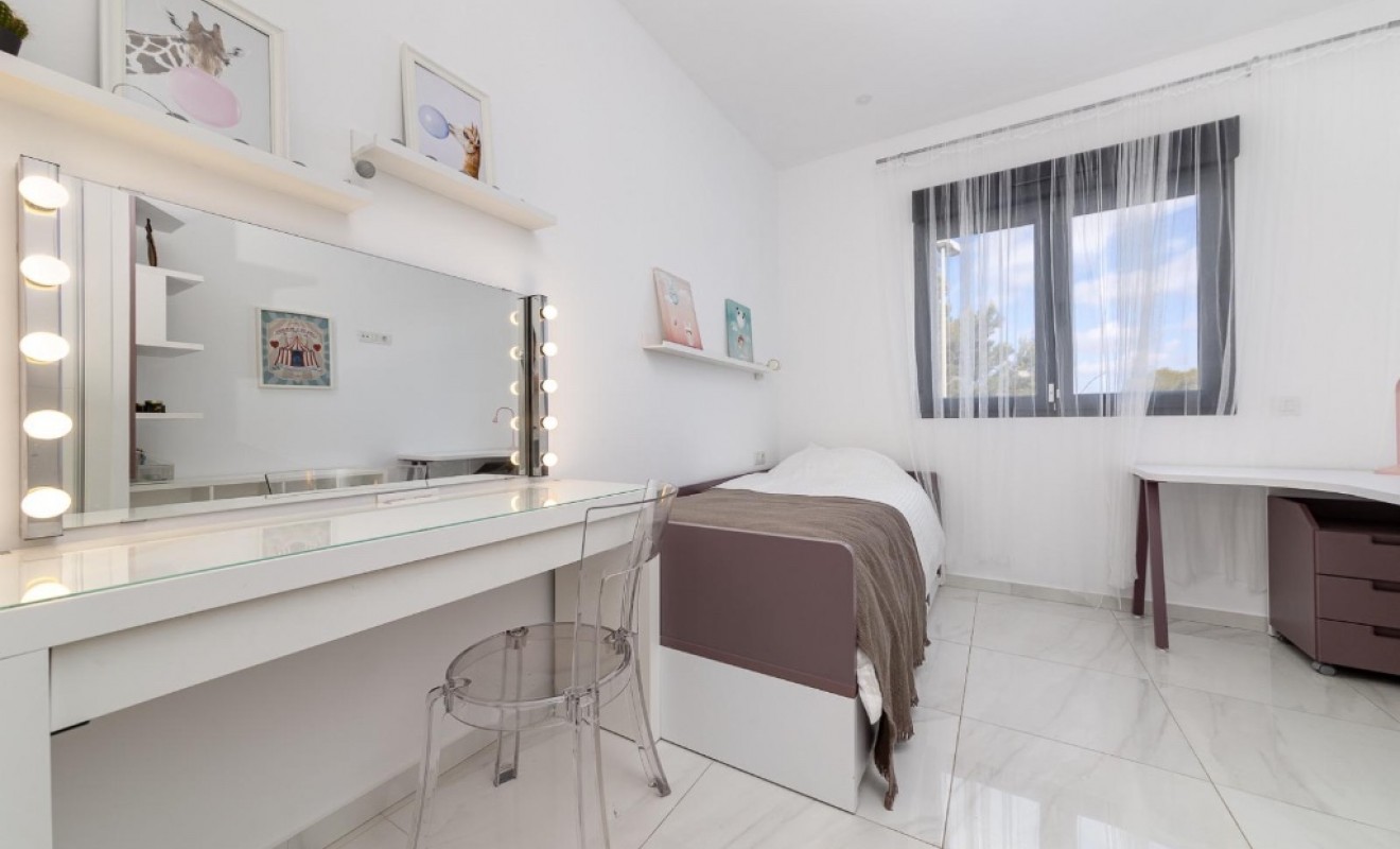 Wederverkoop - Semi - Detached Villa - Orihuela Costa - Villamartín