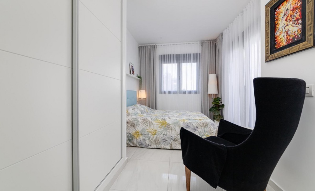 Wederverkoop - Semi - Detached Villa - Orihuela Costa - Villamartín