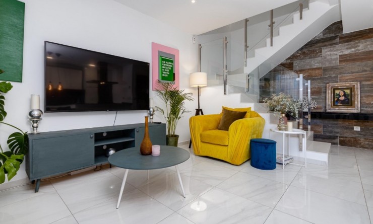 Wederverkoop - Semi - Detached Villa - Orihuela Costa - Villamartín