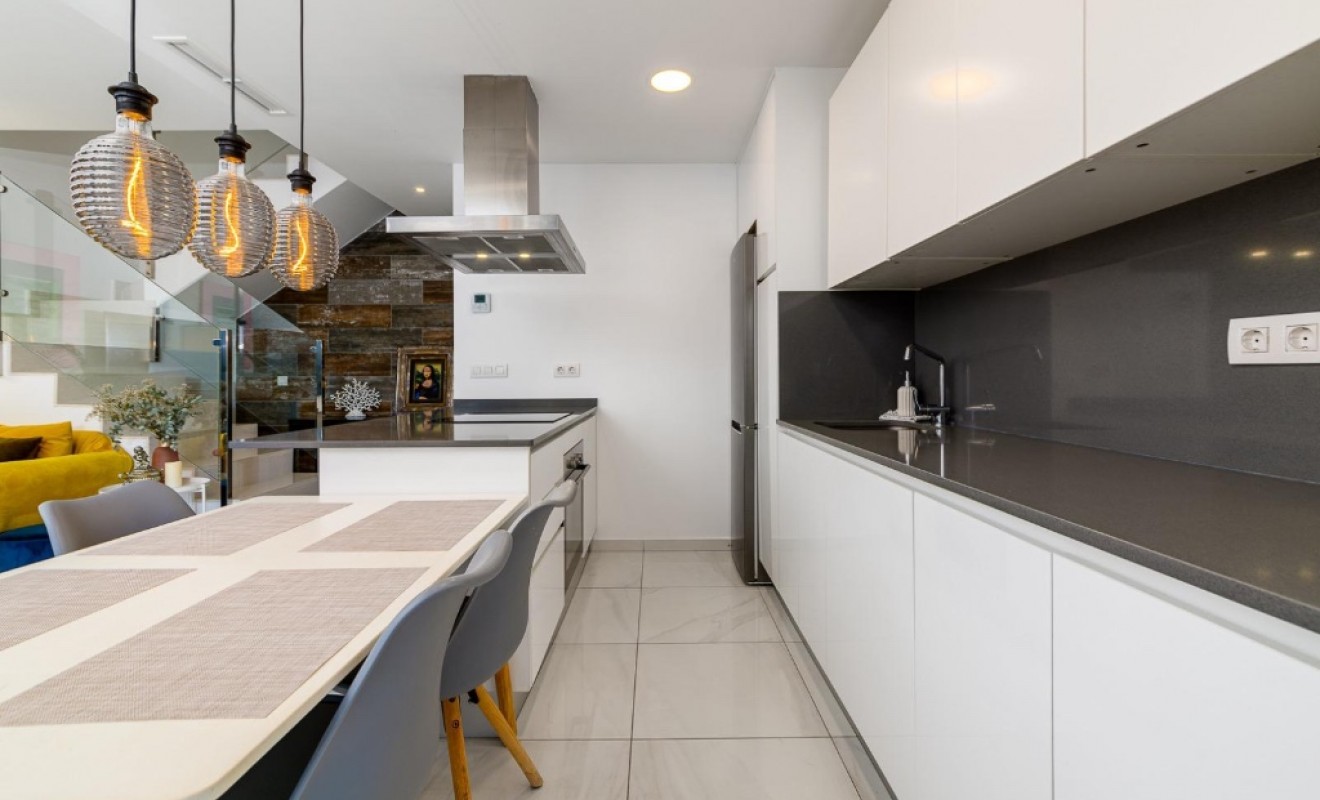 Wederverkoop - Semi - Detached Villa - Orihuela Costa - Villamartín