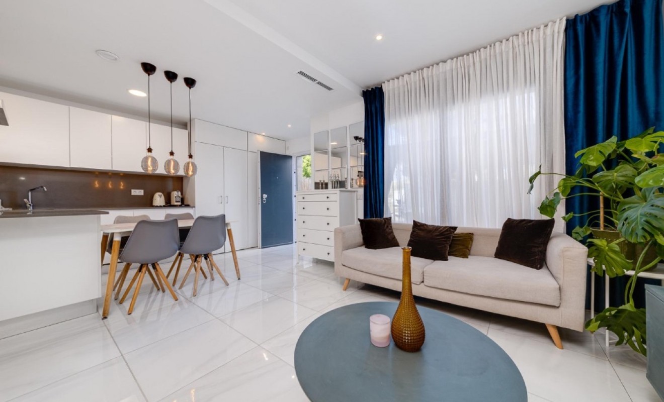 Wederverkoop - Semi - Detached Villa - Orihuela Costa - Villamartín