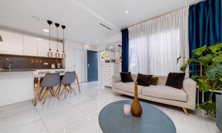 Wederverkoop - Semi - Detached Villa - Orihuela Costa - Villamartín