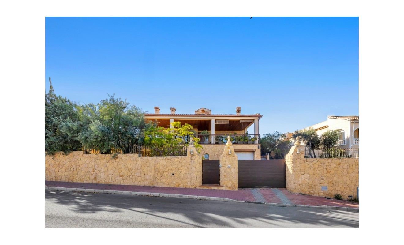 Sale - Villa - Torrevieja - Los altos