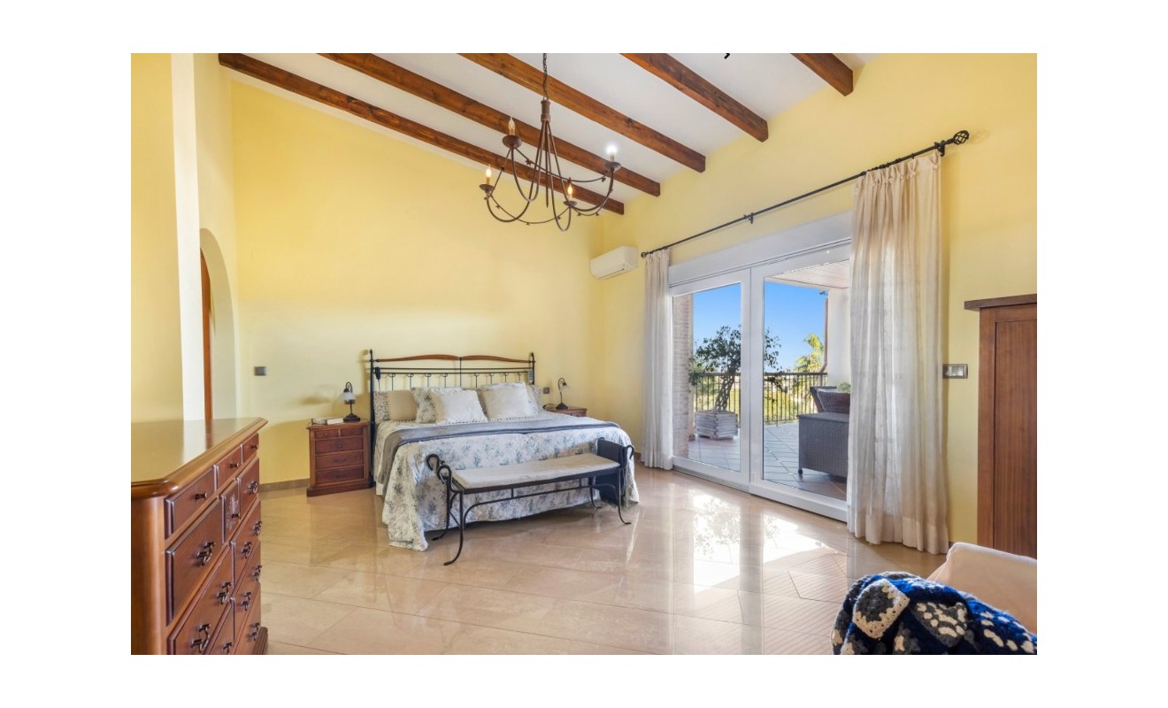 Sale - Villa - Torrevieja - Los altos