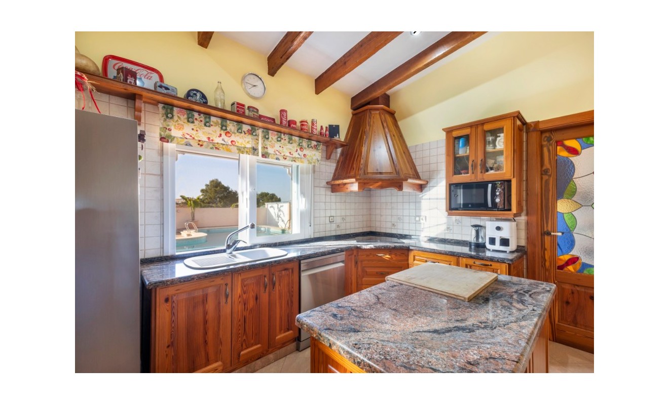 Sale - Villa - Torrevieja - Los altos