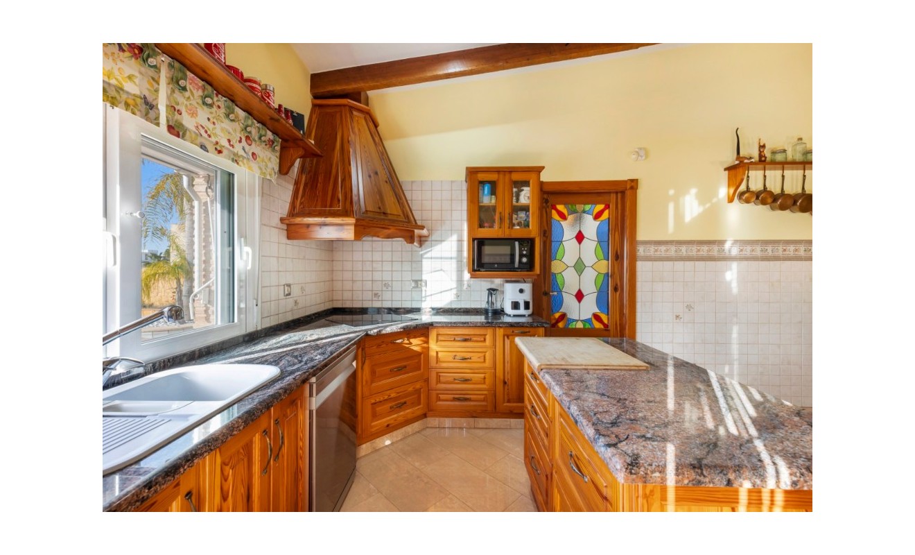 Sale - Villa - Torrevieja - Los altos