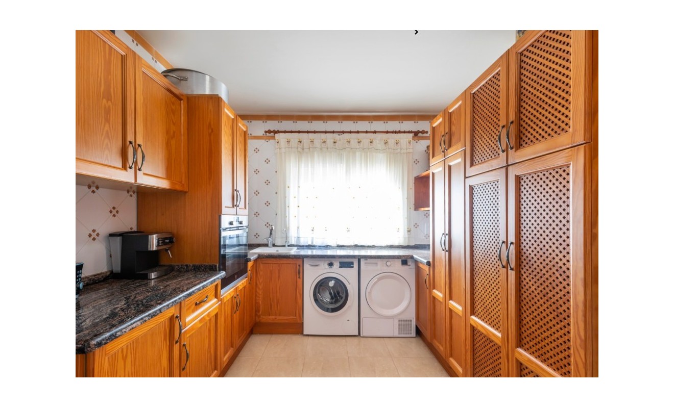 Sale - Villa - Torrevieja - Los altos