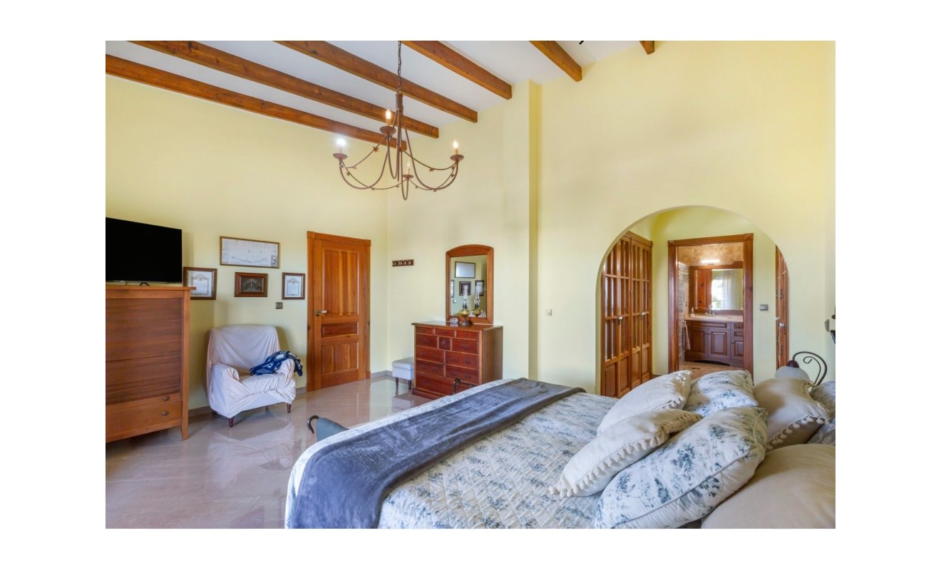 Sale - Villa - Torrevieja - Los altos