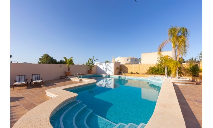 Sale - Villa - Torrevieja - Los altos