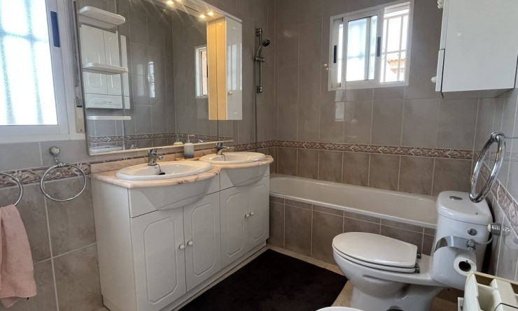 Wederverkoop - Vila - Algorfa - Montemar