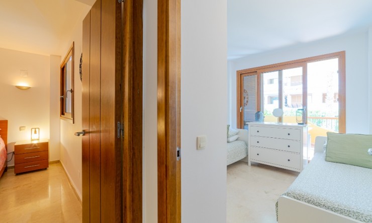 Revente - Appartement - Punta Prima