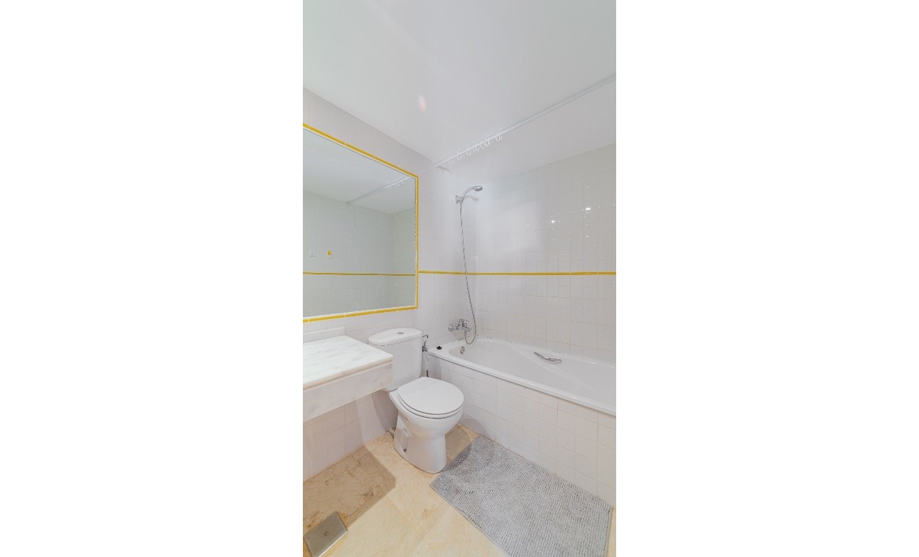 Revente - Appartement - Punta Prima