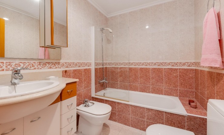 Wederverkoop - Appartement - Torrevieja - torrevieja