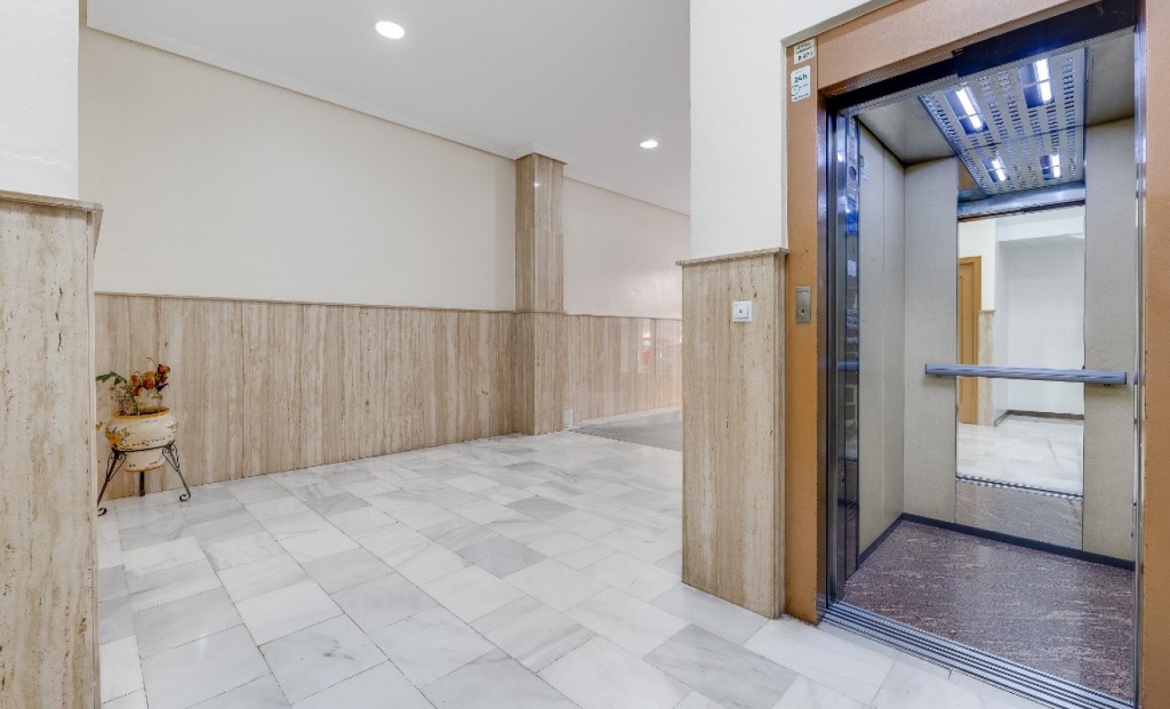 Wederverkoop - Appartement - Torrevieja - torrevieja