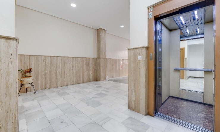 Wederverkoop - Appartement - Torrevieja - torrevieja