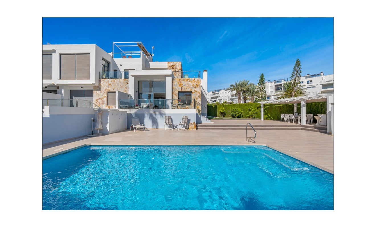 Sale - Townhouse - Punta Prima