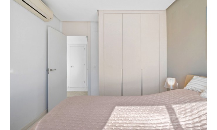 Sale - Townhouse - Punta Prima